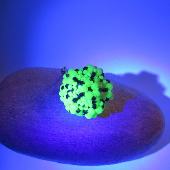 Uranium Glass Pendant - Picture 5 of 12